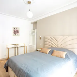 Raphael Tour Eiffel Apartment