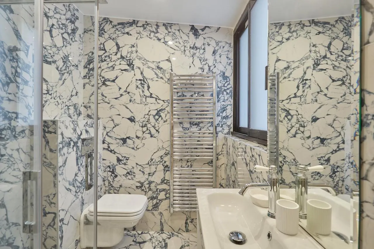 Residence Sacree Coeur By Studio Prestige Paris France